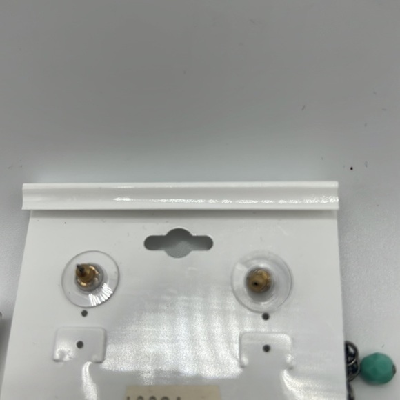 GORGEOUS Sea‎ Glass Bead Post Pierced Earrings Sea Foam Green Colors Beach Glass - Picture 6 of 6